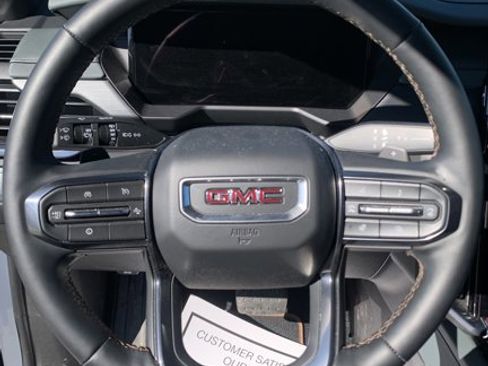 Used 2024 GMC Acadia AT4 image 18