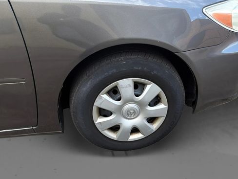 Used 2004 Toyota Camry FWD image 25