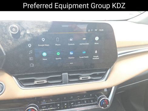 Used 2025 Chevrolet Equinox ACTIV w/ Safety and Technology Package AWD/4WD image 15