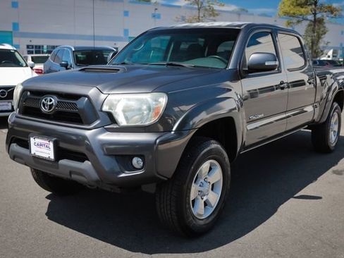 Used 2015 Toyota Tacoma 4x4 Double Cab w/ TRD Sport Package image 4