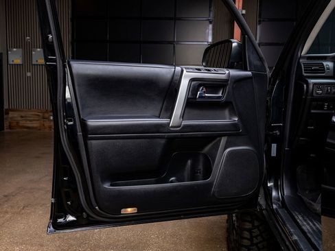 Used 2024 Toyota 4Runner SR5 image 37