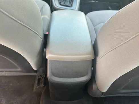 Used 2019 Hyundai Elantra SE FWD image 31