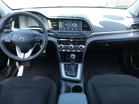 Used 2020 Hyundai Elantra SEL w/ Cargo Package (C1) FWD image 10