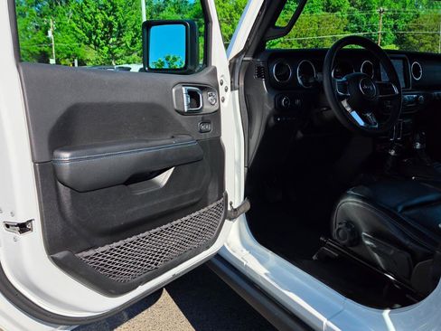 Used 2023 Jeep Wrangler Unlimited Rubicon 4xe w/ Cold Weather Group image 20