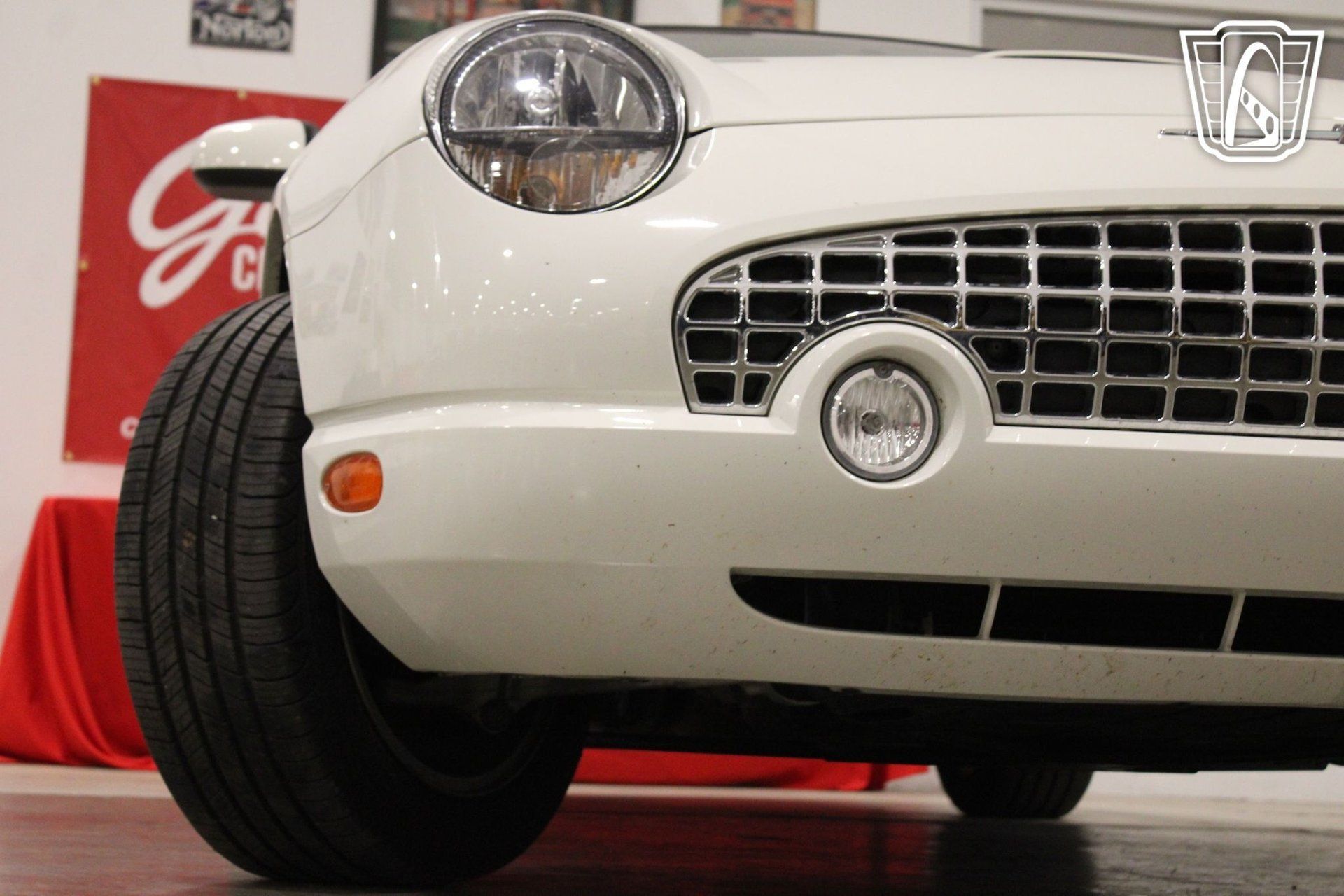 Used 2002 Ford Thunderbird RWD image 24