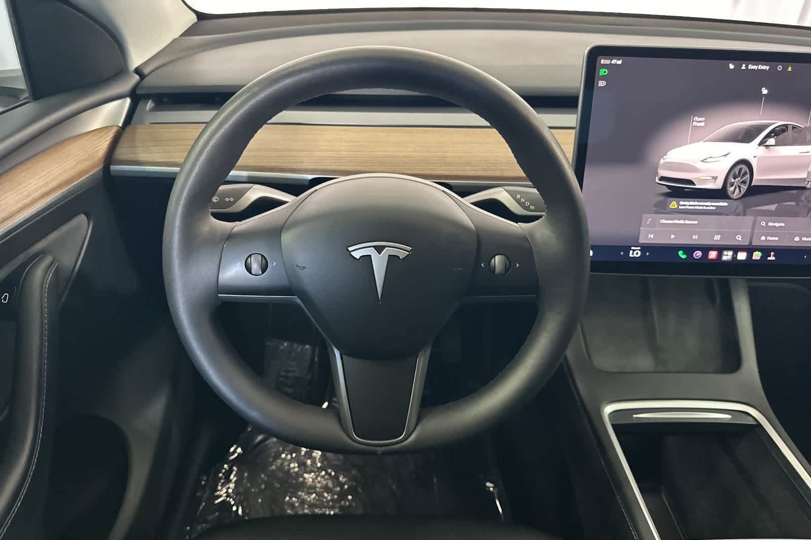 Used 2024 Tesla Model Y Long Range AWD/4WD image 16