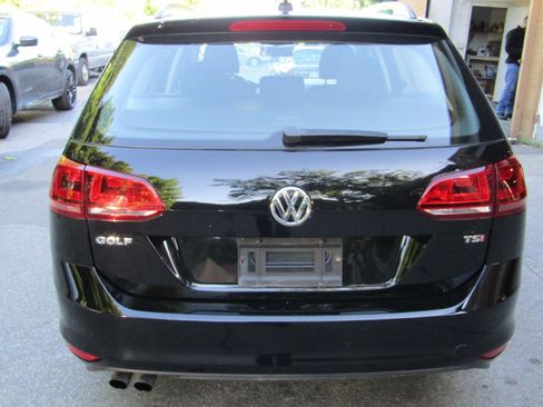 Used 2017 Volkswagen Golf S FWD image 11