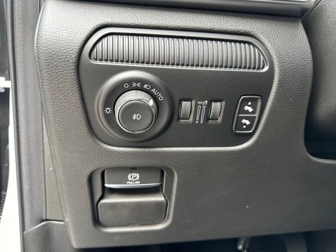 New 2024 Jeep Wagoneer Series II w/ Convenience Group I image 28