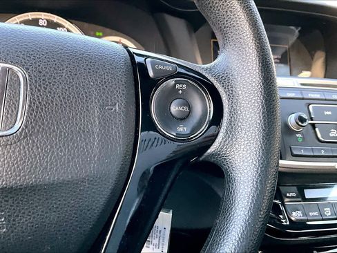 Used 2016 Honda Accord LX image 24