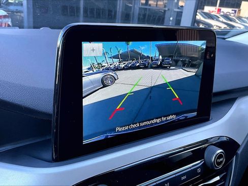 Used 2022 Ford Escape SE w/ SE Sport Appearance Package image 26