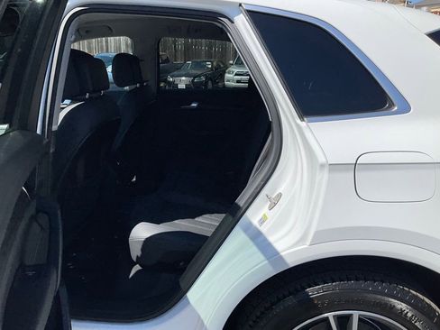 Used 2020 Audi Q5 e Premium w/ Convenience Package image 26