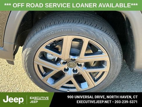 Used 2025 Jeep Compass Limited w/ Sun & Sound Group AWD/4WD image 8