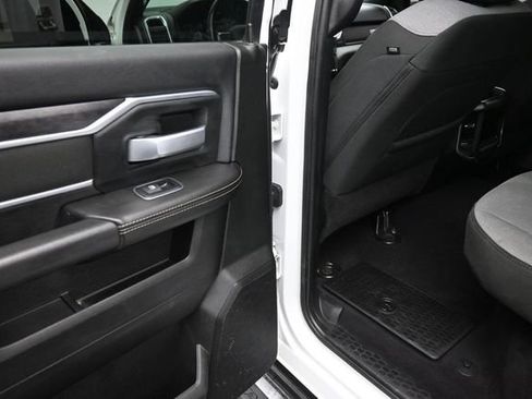 Used 2024 RAM 2500 Big Horn w/ Off Road Package AWD/4WD image 16