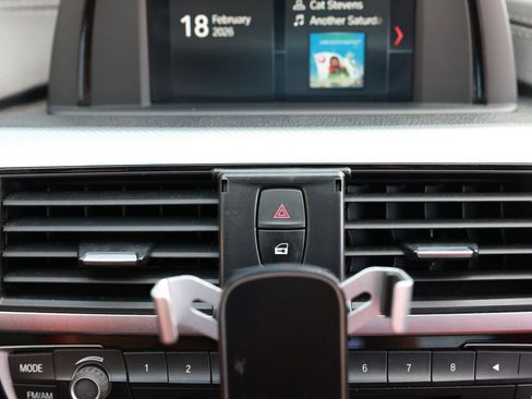 Used 2018 BMW 330i Sedan w/ M Sport Package image 36