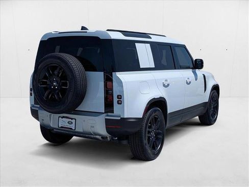 New 2025 Land Rover Defender 110 S image 2