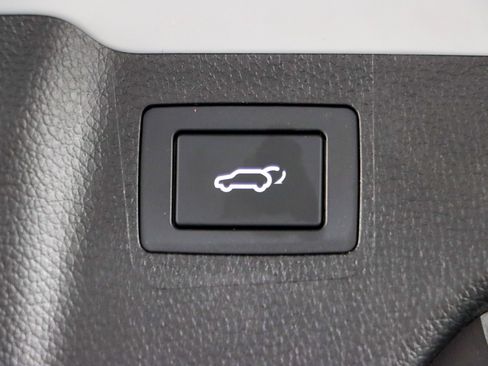 Used 2018 Hyundai Santa Fe Sport FWD image 31