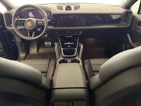 New 2026 Porsche Cayenne GTS AWD/4WD image 17