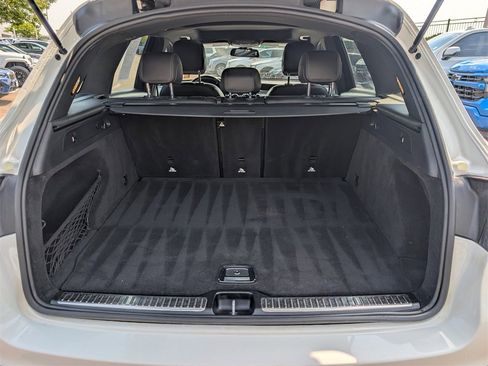 Used 2019 Mercedes-Benz GLC 300 4MATIC image 19