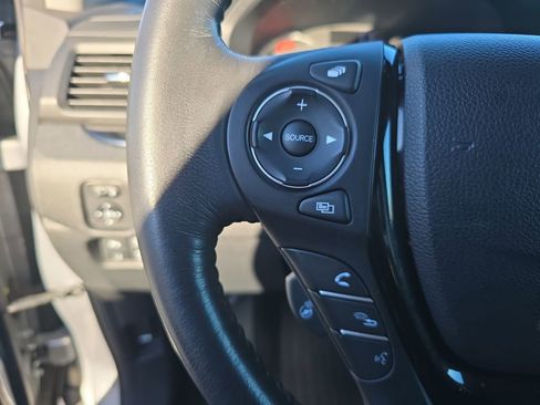 Used 2017 Honda Ridgeline RTL-E image 16