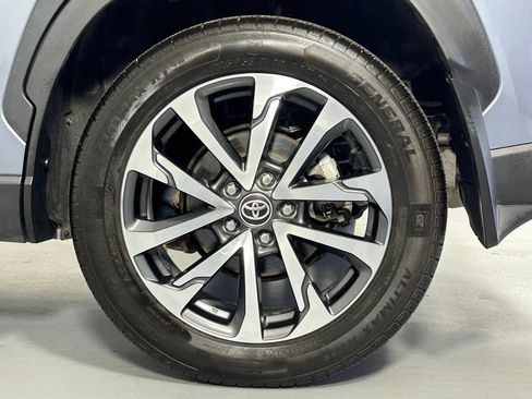 Used 2023 Toyota Corolla Cross XLE w/ Convenience Package AWD/4WD image 36
