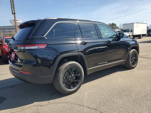 New 2026 Jeep Grand Cherokee Altitude AWD/4WD image 6