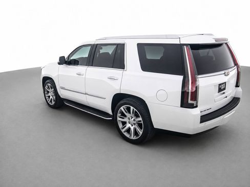 Used 2016 Cadillac Escalade Luxury AWD/4WD image 7