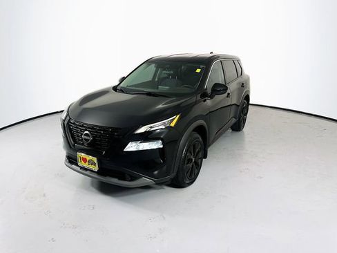 Used 2022 Nissan Rogue SV FWD image 5