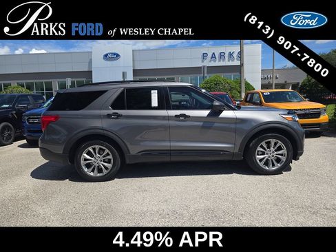 Certified 2024 Ford Explorer XLT w/ Equipment Group 202A RWD image 4