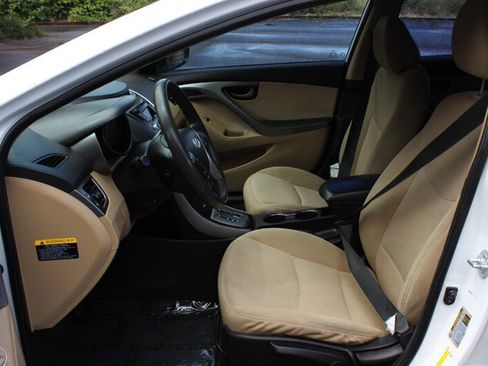 Used 2013 Hyundai Elantra GLS w/ Preferred Pkg FWD image 10