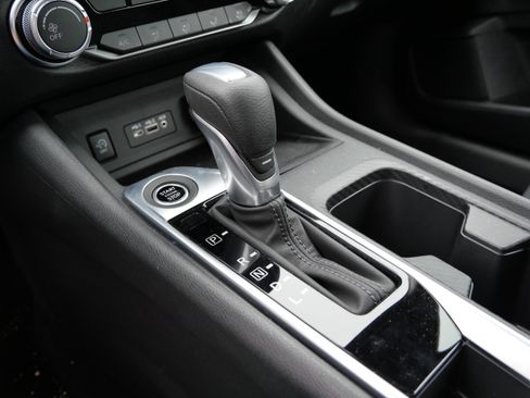 New 2025 Nissan Sentra SV image 9