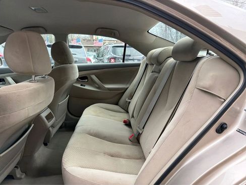 Used 2009 Toyota Camry LE image 9