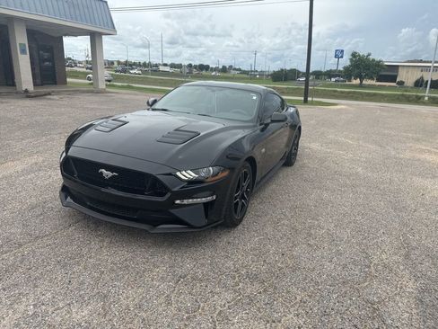 Used 2019 Ford Mustang GT RWD image 6