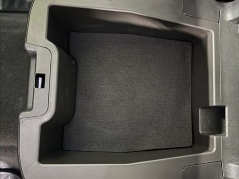 Used 2022 GMC Sierra 1500 SLE image 28