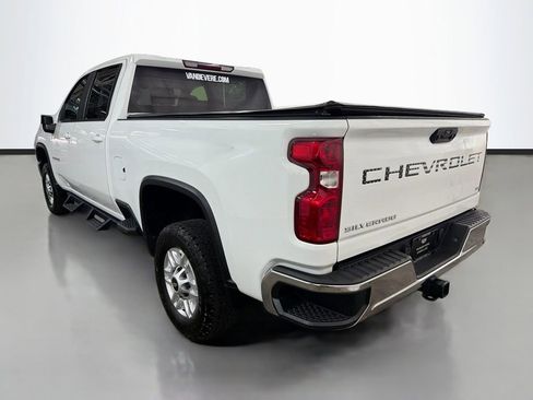Used 2022 Chevrolet Silverado 2500 LT w/ Convenience Package AWD/4WD image 8