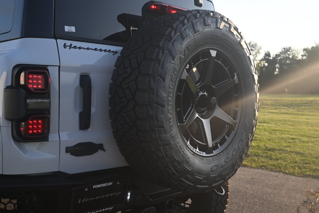 New 2026 Ford Bronco Raptor w/ Interior Carbon Fiber Pack AWD/4WD image 32