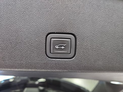 Used 2023 Cadillac XT6 Sport w/ Platinum Package AWD/4WD image 14