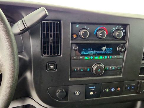 Used 2019 Chevrolet Express 3500 LT w/ LT Preferred Equipment Group RWD image 16