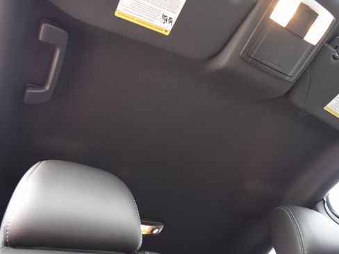 Used 2018 Ford Taurus SEL w/ Equipment Group 201A image 24