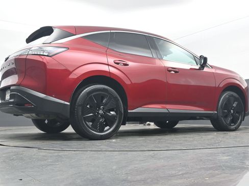 Certified 2025 Nissan Murano SV image 29
