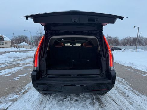 Used 2015 Cadillac Escalade Luxury image 8