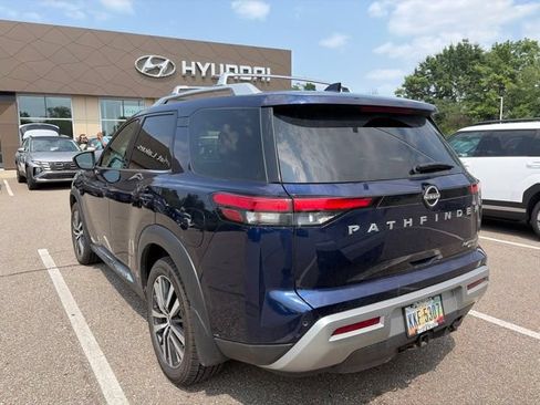 Used 2022 Nissan Pathfinder Platinum w/ Cargo Package AWD/4WD image 5