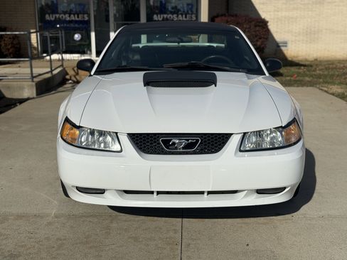 Used 2002 Ford Mustang GT image 2