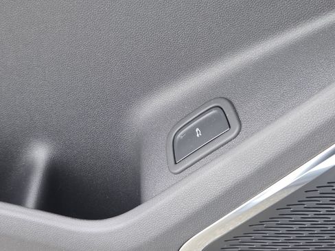 New 2026 GMC Acadia Elevation w/ Elevation Premium Package FWD image 28