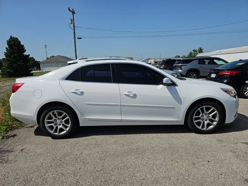 Used 2016 Chevrolet Malibu LT w/ Power Convenience Package FWD image 8