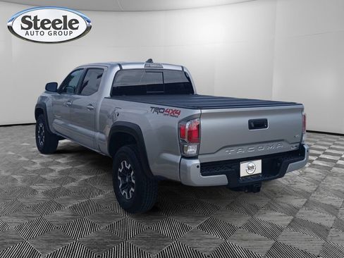 Used 2022 Toyota Tacoma TRD Off-Road w/ TRD Premium Off Road Package image 3