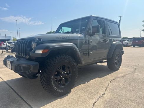 Used 2022 Jeep Wrangler Sport AWD/4WD image 3