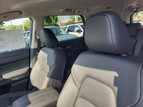 New 2026 Nissan Pathfinder SL FWD image 20