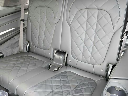 Used 2026 BMW X7 xDrive40i w/ M Sport Package image 31