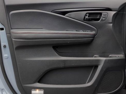Used 2025 Honda Passport Black Edition image 15