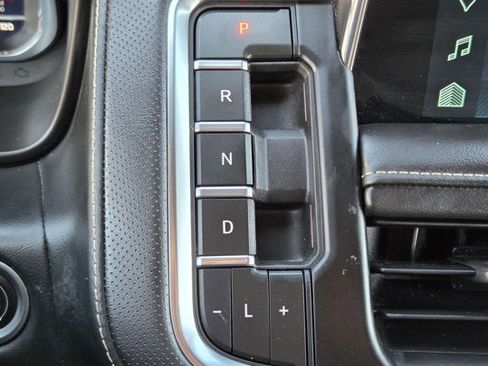 Used 2023 Chevrolet Suburban Premier AWD/4WD image 13